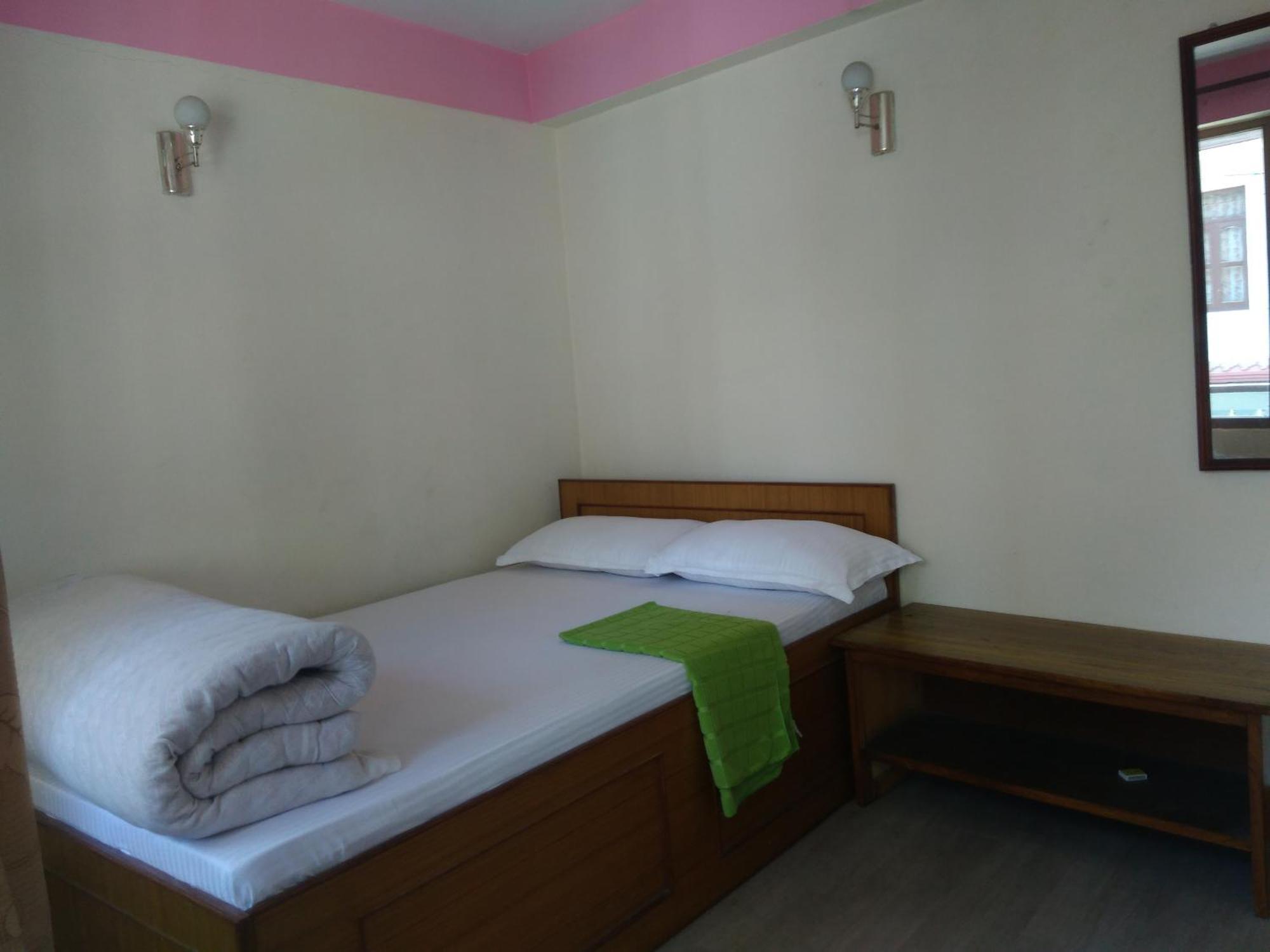 Big Bell Guest House Bhatgoan Esterno foto
