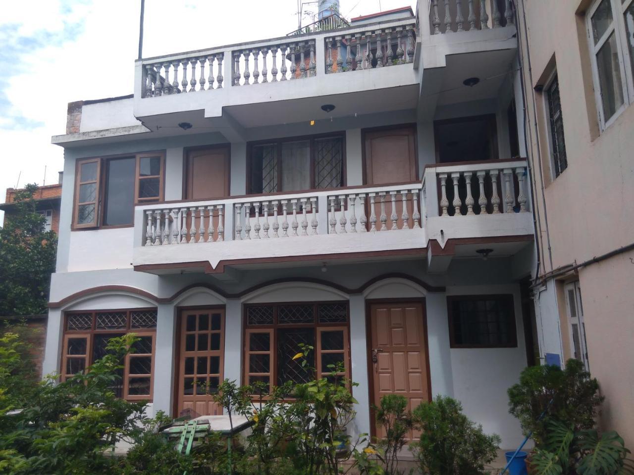Big Bell Guest House Bhatgoan Esterno foto