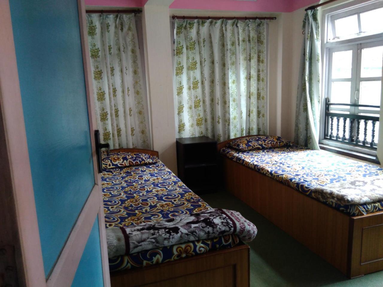 Big Bell Guest House Bhatgoan Esterno foto
